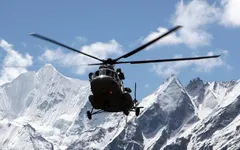 अरुणाचल प्रदेश में भारतीय वायुसेना का हेलीकॉप्टर दुर्घटनाग्रस्त,5 जवानों की मौत 1 घायल 