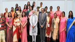 PM मोदी ने की नारी शक्ति पुरस्कार विजेताओं से मुलाकात 
