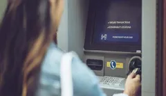
ATM इस्तेमाल करने वालों को लग सकता तगड़ा झटका, दिन में एक बार ही निकाल पाएंगे पैसे!