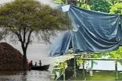 Bihar flood : यहां सोशल डिस्टेसिंग से ज्यादा चिंता शौच जाने की है, पॉलिथीन के तंबू में रहता है पूरा परिवार