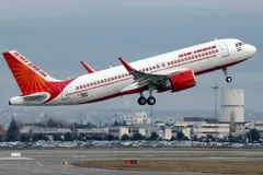 एयर इंडिया पेशाब कांडः चार केबिन क्रू और एक पायलट को लगा बड़ा झटका, जानिए कैसे