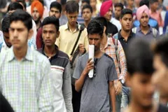 असम में बेरोजगार छात्रों ने वित्तीय सहायता के लिए किया विरोध प्रदर्शन