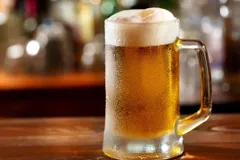 International Beer Day: क्या आप जानते हो बीयर पीने के रोचक लाभ

