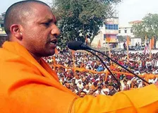 असम चुनाव में सीएम योगी का कांग्रेस पर हमला, 'असम में घुसपैठियों को आने दिया'




