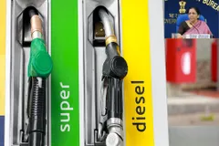 वित्त मंत्री ने निकाला शानदार तरीका, 47 रुपये लीटर हो सकता है पेट्रोल