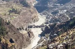 उत्तराखंड: चमोली में ग्लेशियर टूटा, ऋषिगंगा नदी में बढ़ सकता है जलस्तर, अलर्ट जारी