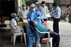 महाराष्ट्र में कोरोना का कोहराम : 24 घंटे में 900 से ज्यादा मरीजों की मौत, फिर बढ़े केस; मुंबई में भी बढ़ी रफ्तार