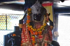 शनि जयंती आज :  शिव मंदिर में अभिषेक के साथ 108 आंकडे के फूल जरूर चढ़ाएं