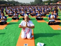 International Yoga Day: योग दिवस पर बोले PM Modi, कोरोना में योग बना आत्मबल का माध्यम