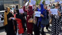 पाक पर फूटा गुस्साः अफगान के इतिहास में पहली बार रात में किया प्रदर्शन, महिलाओं ने लगाए 'पाकिस्तान मुर्दाबाद' के नारे