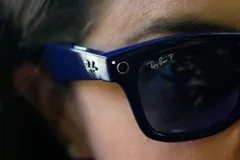 फेसबुक ने लॉन्च किया पहला स्मार्ट चश्मा, जानिए फीचर और कीमत