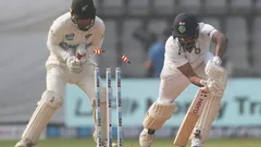 IND vs NZ Test: एजाज पटेल की गेंद पर बोल्ड हो गए आर. अश्विन, फिर भी मांगते रहे DRS, वायरल हुआ ये वीडियो
