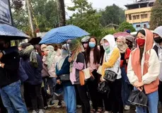 अरुणाचल प्रदेश कर्मचारी चयन बोर्ड कार्यालय के बाहर उम्मीदवारों का जोरदार विरोध प्रदर्शन