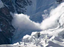 ब्रेकिंग: हिमस्खलन में फंसे सेना के 7 जवान, बचाव अभियान जारी