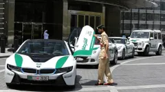 10 करोड़ की सुपर कारों में दौड़ती है Dubai Police, ये खूबियां जानकर रह जाएंगे हैरान