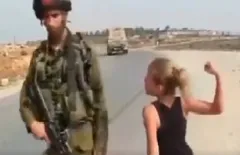 Russia Ukraine war के बीच इस बच्ची की हिम्मत को सलाम, वीडियो हुआ वायरल  