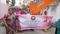सरकारी नौकरियों में 33% आरक्षण देने पर महिलाओं ने निकाली धन्यवाद रैली, देखें तस्वीरें