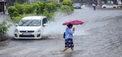 तेलंगाना में भारी बारिश को लेकर मौसम विभाग ने जारी किया 'रेड अलर्ट' 