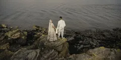 शादी से पहले समुद्र के किनारे फोटो खिंचवाने गया कपल, बड़ी सी लहर ने दूल्हा-दुल्हन को डुबो दिया