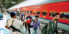 Indian Railways: दिवाली और छठ पर रेलवे चलाएगा 82 स्‍पेशल ट्रेन, घर जाने का है प्‍लान तो देखिए ट्रेनों की लिस्‍ट