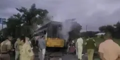 सुबह 4 बजे नासिक में दर्दनाक हादसा, यात्रियों से भरी बस में लगी आग,  11 लोग जिंदा जले