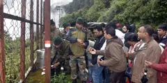 भारतीय सेना ने भूस्खलन के कारण उत्तरी सिक्किम में फंसे 550 पर्यटकों को बचाया