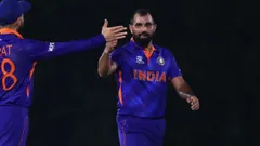 IND vs AUS T20 World Cup: मोहम्मद शमी की गेंदों ने उगली आग, आखिरी ओवर में 3 विकेट लेकर दिलाई भारत को जीत
