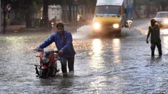 सावधानः दिवाली के दिन चलेगी 110 किलोमीटर की रफ्तार से हवा, तबाही मचाने आ रहा है 'सितरंग' तूफान