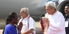 ओडिशा की दो दिवसीय यात्रा पर पहुंची राष्ट्रपति द्रौपदी मुर्मू, राज्यपाल, मुख्यमंत्री सहित अधिकारियों ने किया स्वागत