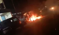 नोंगपोह में पटाखों से भरे वाहन में आग लगी 