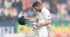Ind Vs Aus 2nd Test: डेविड वॉर्नर के हेल्मेट पर लगी मोहम्मद सिराज की तूफानी गेंद, मैच से हुए बाहर