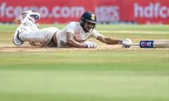 भारत बनाम ऑस्ट्रेलिया : भारत की आधी टीम पवेलियन लौटी , विराट कोहली भी आउट 