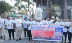 मणिपुर पुलिस ने इंफाल में अपराध विरोधी अभियान रैली का आयोजन किया