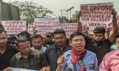 छात्र संगठनों ने एन बीरेन सिंह के आवास पर धावा बोला, एनआरसी लागू करने की मांग उठाई 