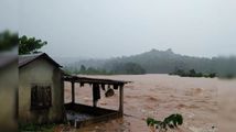 बाढ़ से बेहाल हुआ असम, अब तक 9 लोगों की मौत, 6 लाख से ज्यादा प्रभावित