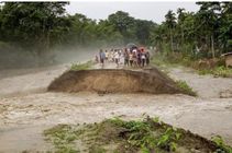 Assam Flood ने मचायी तबाही, 56,000 आबादी बाढ़ से ग्रसित