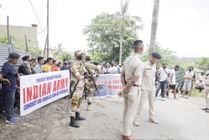 नागालैंड में भावी सैनिकों ने रंगपहाड़ मिलिट्री स्टेशन गेट के बाहर किया विरोध, दिखा अग्निपथ का असर