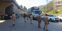 असम-मेघालय सीमा पर सामान्य हो रहे हालात, भारी सुरक्षा बल तैनात; धारा 144 लागू



