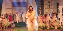 'मणिपुर संगई फेस्टिवल 2022' में सुष्मिता सेन ने किया रैंप वॉक, अभिनेत्री ने पहनी पारंपरिक मणिपुरी पोशाक 



