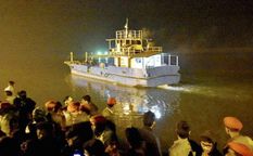 पटनाः गंगा नदी में टूटी नाव, 20 सेकंड में 25 लोगों की डूबने से मौत