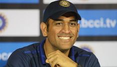 IPL नीलामी से एक दिन पहले धोनी ने चौंकाया, दिया राइजिंग पुणे सुपरजाएंटस से इस्तीफा
