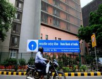 स्टेट बैंक ऑफ इंडिया ने की ऑनलाइन बैकिंग सस्‍ती , 15 जुलाई से मिलेगा फायदा