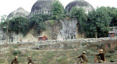 देश में कही भी नहीं बननी चाहिए बाबर के नाम की मस्जिदः तोगडिया