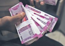 खुशखबरीः मोदी सरकार आपको हर महीने घर बैठे दे रही है 10 हजार रुपए, बस करना होगा ये काम