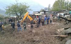 अरुणाचल : सेना ने भूस्खलन स्थल से 200 लोगों को बचाया