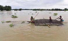 असम में बाढ़ से बिगड़े हालात, 26 लोगों की मौत, 5 लाख प्रभावित