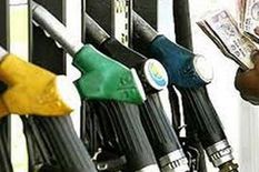 खुशखबरी:  सरकार ने पेट्रोल-डीजल पर घटाई एक्साइज ड्यूटी, 2 रुपये हुआ सस्ता