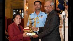 मणिपुर की फुटबॉलर बेमबेम देवी सहित 17 खिलाड़ी अर्जुन पुरस्कार से सम्मानित