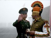 सेना पर भारत से 4 गुना खर्च करता है चीन, रिपोर्ट से खुलासा