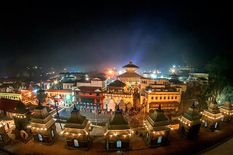 प्राकृतिक सौंदर्य से भरपूर नेपाल, इन धार्मिक स्थानों पर जरूर घूमने जाएं 